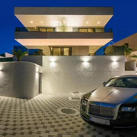 In With Kitchen * مارينا